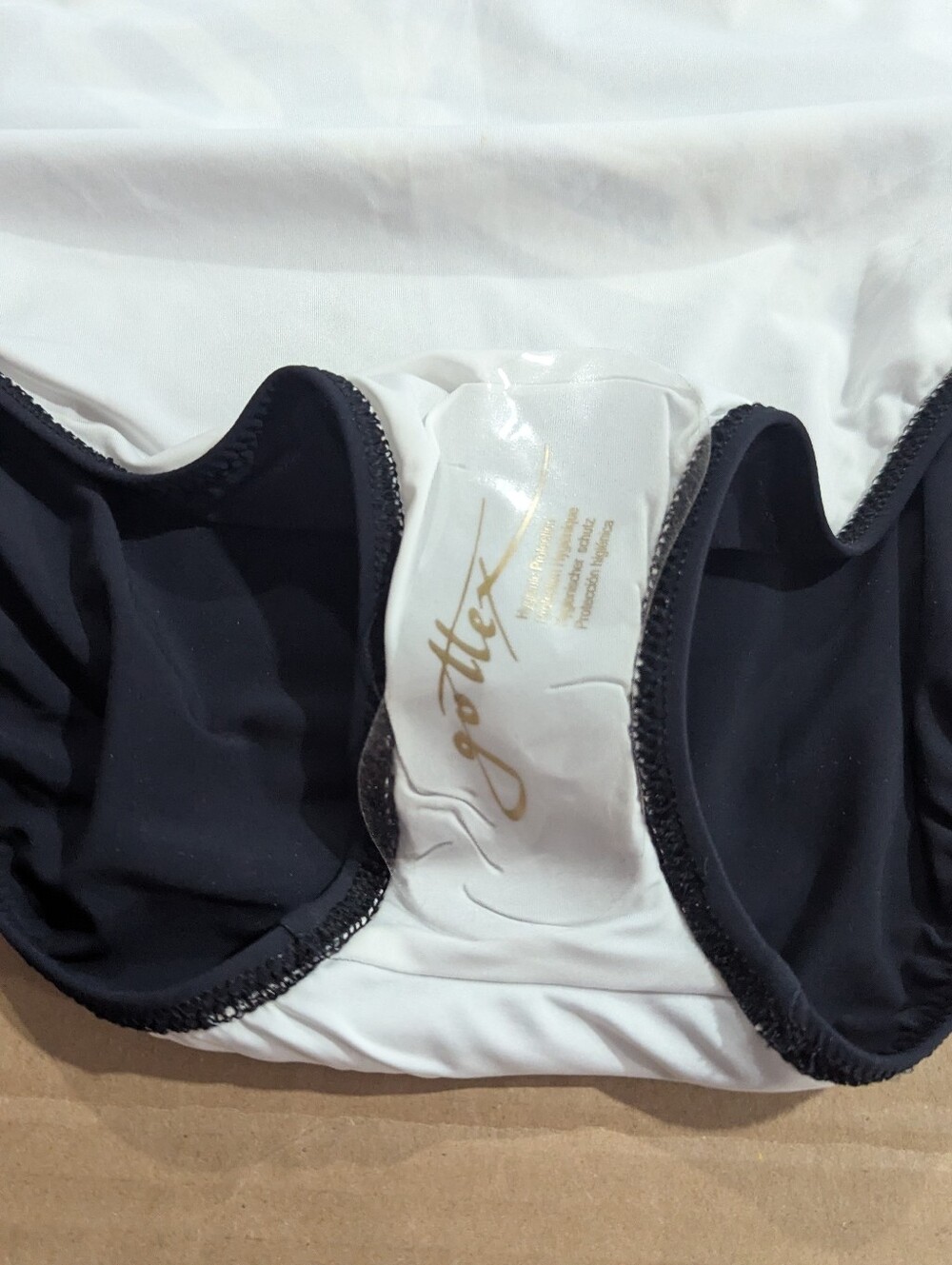 Gottex Black White Cream Chain Pattern One Piece Swim Suit Sz 16 *NWOT - Picture 8 of 16